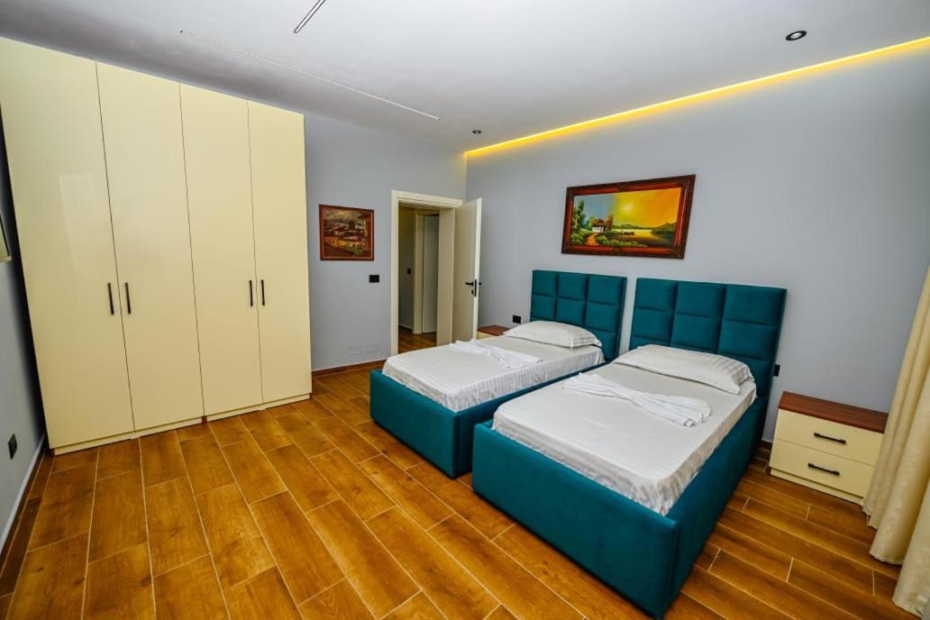 Mon Ami Boutique Hotel Shkoder Exterior photo