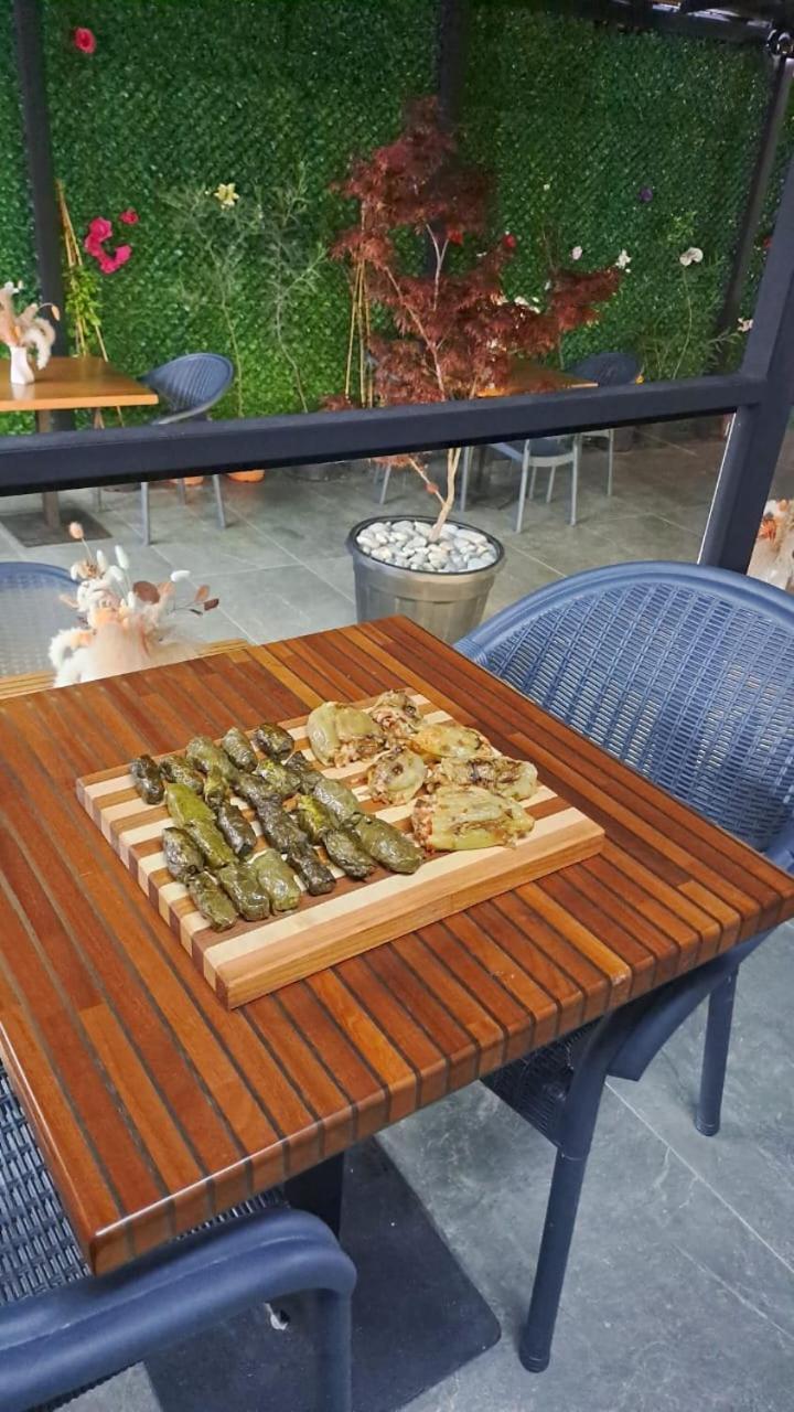 Mon Ami Boutique Hotel Shkoder Exterior photo